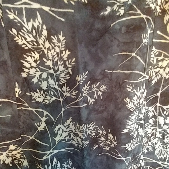 Dress - Picture 2 of 5